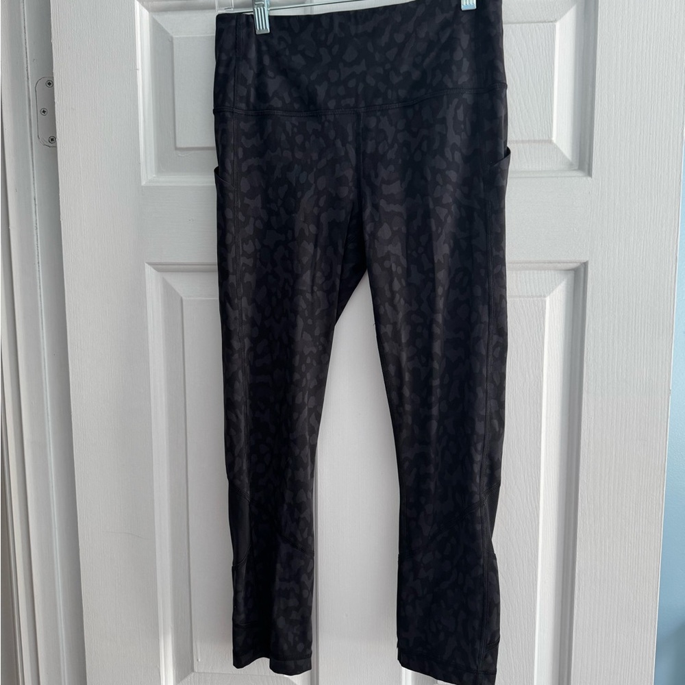 lululemon athletica Black Patterned Leggings size 6